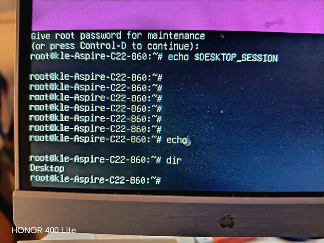 ...qui si vede la riga nera di risposta al comando per evidenziare l'ambiente grafico.